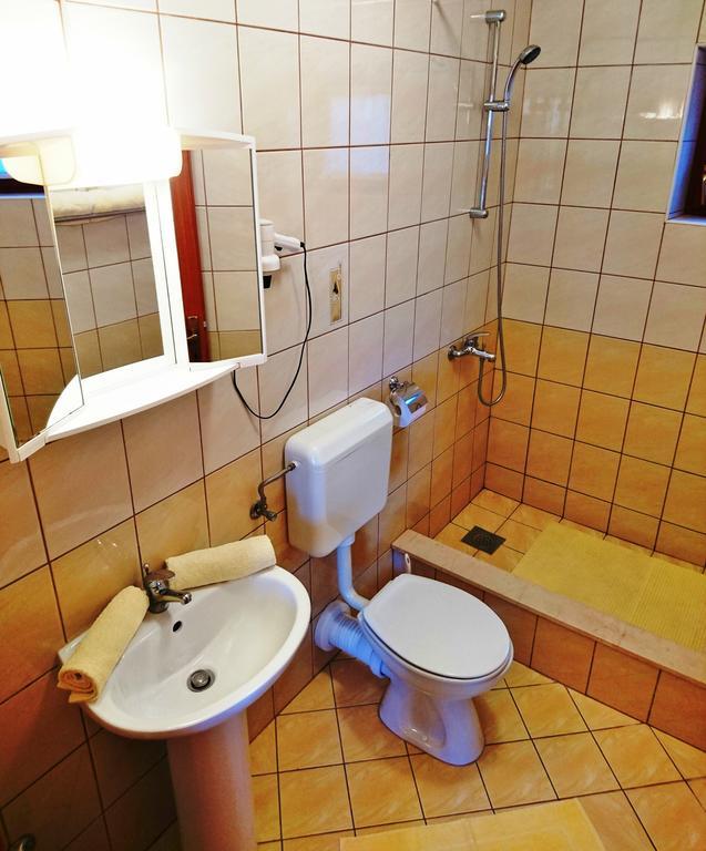Apartments Radis ザトン エクステリア 写真
